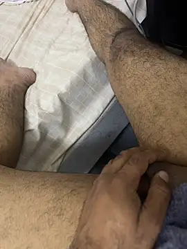 Night outcam online show from March 2026 11:05:01 PM