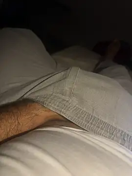Night outcam online show from April 2026 08:48:02 PM