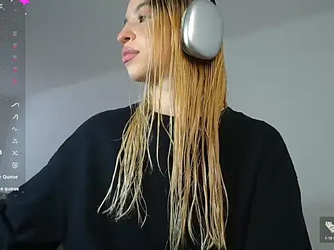 Snapshot of alina_lee chatting on December 2025 08:58:02 PM alina lee online show from December 2025 08:58:02 PM