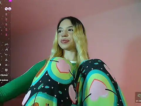 Snapshot of alina_lee chatting on December 2025 02:51:02 AM alina lee online show from December 2025 02:51:02 AM