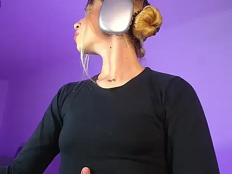 alina lee online show from January 2026 02:06:02 AM