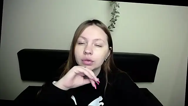 LiliaErmi online show from April 2026 06:04:01 AM