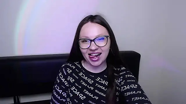 LiliaErmi online show from May 2026 06:33:02 AM