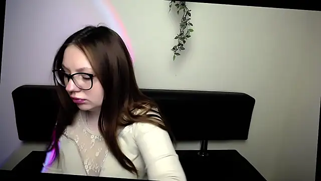 LiliaErmi online show from April 2026 06:09:01 AM