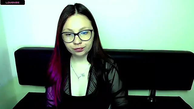 LiliaErmi online show from May 2026 06:09:02 AM