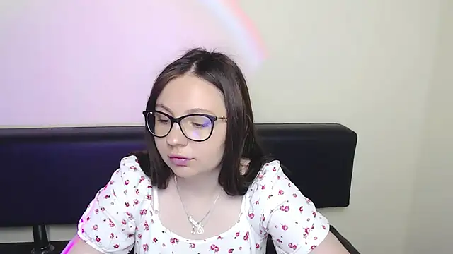 LiliaErmi online show from June 2026 06:51:02 AM