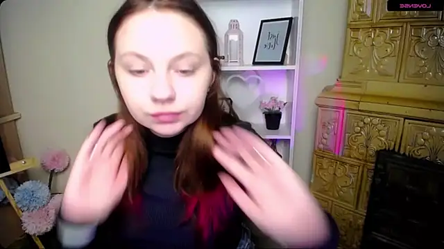 LiliaErmi online show from December 2025 06:13:01 AM