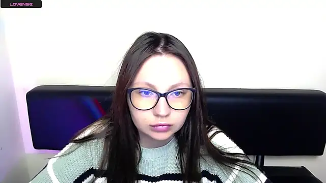 LiliaErmi online show from June 2026 06:57:01 AM