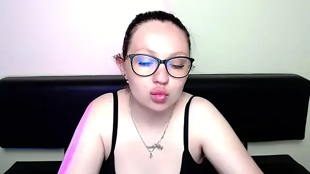 LiliaErmi online show from May 2026 10:15:01 AM