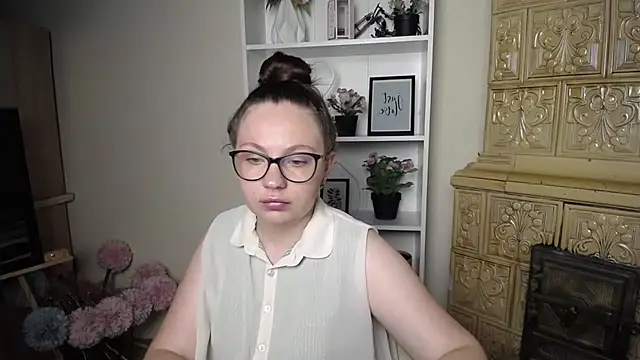 LiliaErmi online show from June 2026 06:09:01 AM