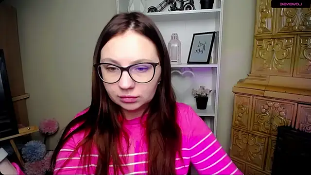 LiliaErmi online show from December 2025 06:08:02 AM