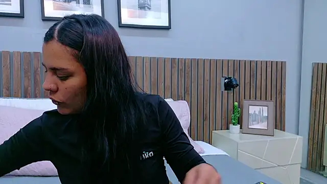 Mia Bellefort online show from March 2026 07:26:01 PM