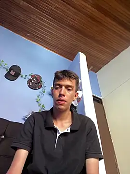 Juan Gomezz26 online show from March 2026 08:21:02 PM