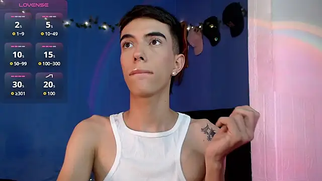 Juan Gomezz26 online show from June 2026 11:13:02 PM