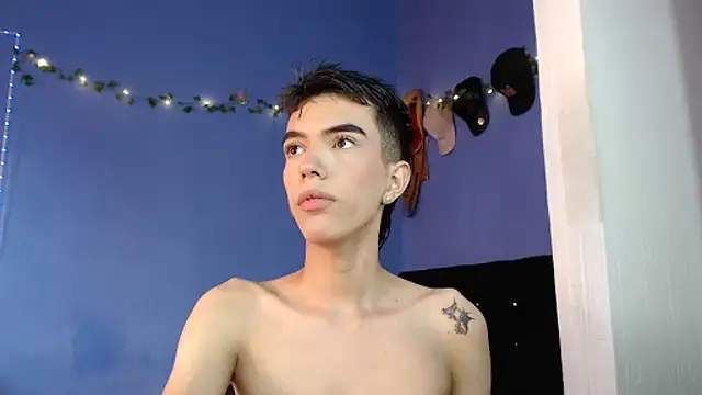 Juan Gomezz26 online show from June 2026 09:20:01 PM
