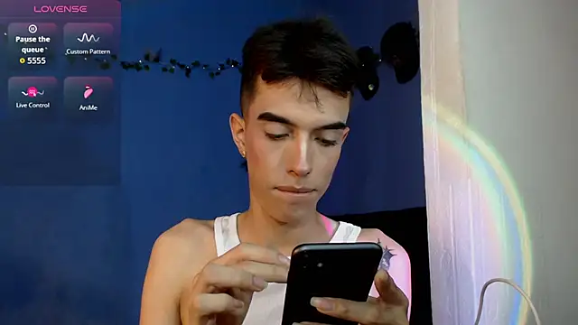 Juan Gomezz26 online show from June 2026 12:27:02 AM