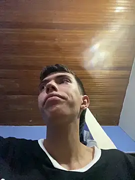 Juan Gomezz26 online show from March 2026 11:08:01 PM