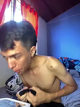 Juan Gomezz26 online show from April 2026 09:40:02 PM