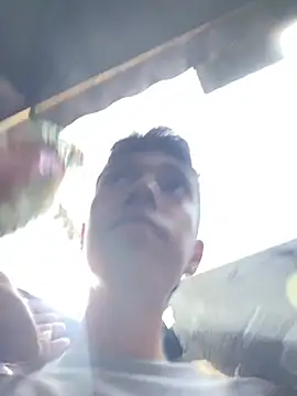 Juan Gomezz26 online show from April 2026 09:52:01 PM