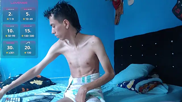 Juan Gomezz26 online show from May 2026 02:48:02 PM