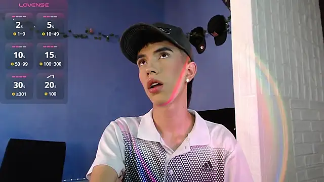 Juan Gomezz26 online show from July 2026 09:43:01 PM
