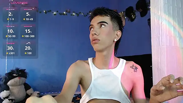Juan Gomezz26 online show from July 2026 09:56:01 PM