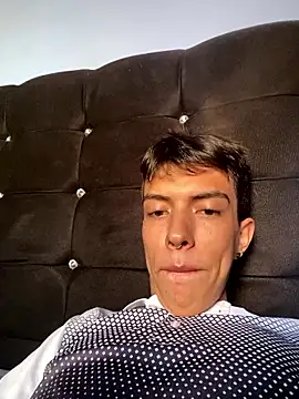 Juan Gomezz26 online show from January 2026 10:02:02 PM