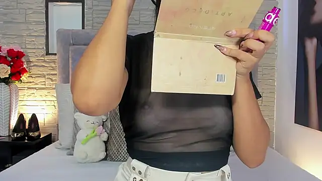 LanaRouse online show from February 2026 10:42:01 PM