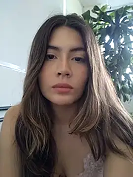 Sara loewen online show from December 2025 12:33:02 PM