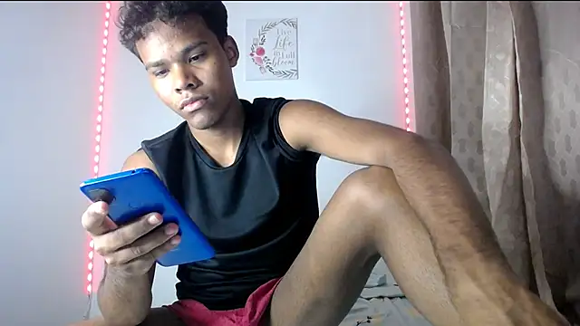 Snapshot of black_men9 chatting on December 2025 04:17:01 AM black men9 online show from December 2025 04:17:01 AM