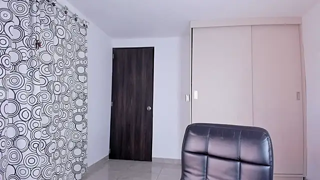 BabyMiaa  online show from February 2026 11:26:01 PM