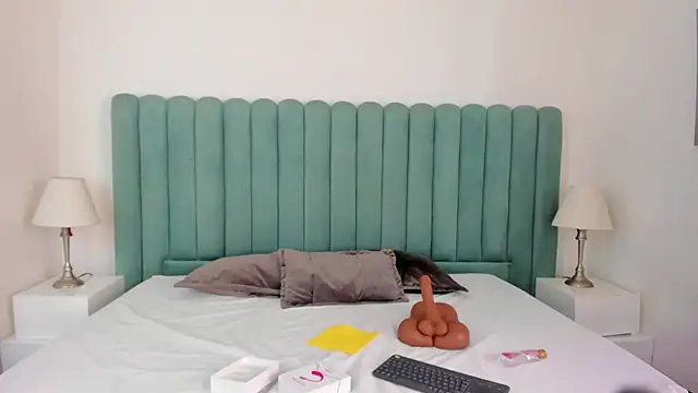 Scarlett  Noir online show from April 2026 03:59:02 PM