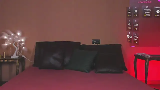 Amber-Tender online show from February 2026 10:32:01 PM