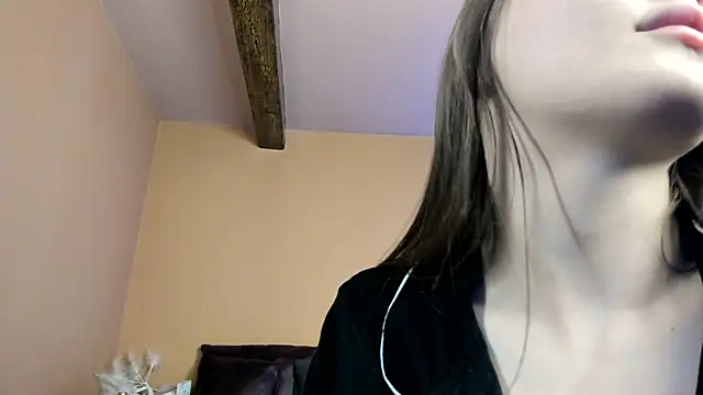 Amber-Tender online show from April 2026 05:08:01 PM