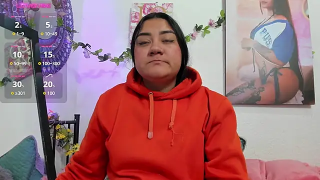 Hanna moore10 online show from April 2026 09:00:02 PM