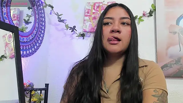 Hanna moore10 online show from April 2026 09:15:01 PM