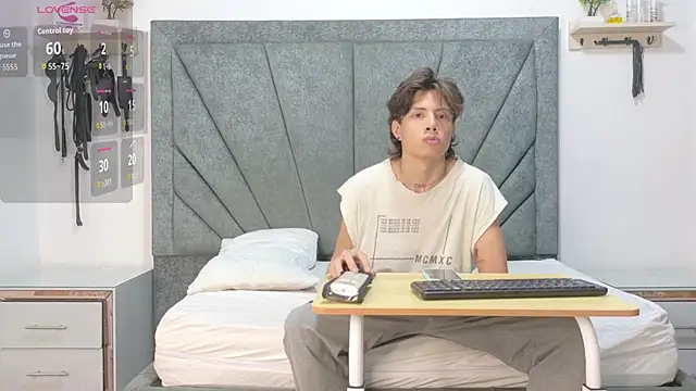 Snapshot of LoganRyder_OS chatting on December 2025 06:41:02 AM LoganRyder OS online show from December 2025 06:41:02 AM