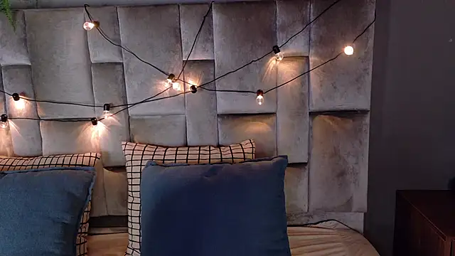 Miia Anderson online show from March 2026 11:53:02 AM