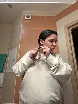 Snapshot of luisa_evans chatting on December 2025 12:27:02 AM luisa evans online show from December 2025 12:27:02 AM