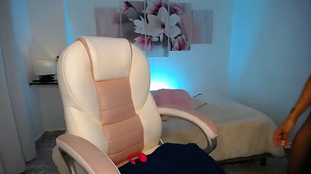 aylin ross  online show from April 2026 03:13:01 AM