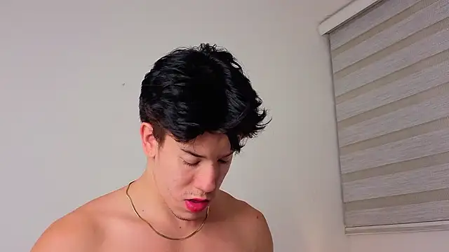 maxxcooper1 online show from February 2026 04:10:01 AM