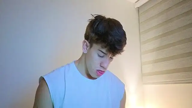 maxxcooper1 online show from December 2025 06:23:02 AM