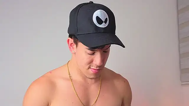 maxxcooper1 online show from January 2026 02:59:02 AM