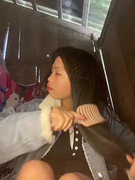 lux-su online show from March 2026 05:47:01 AM