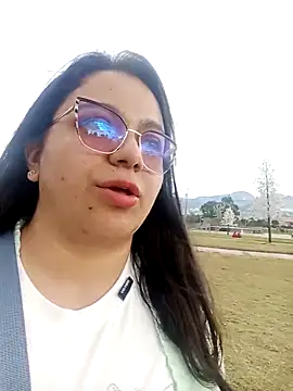 Brianna Ruiz online show from December 2025 08:47:01 PM