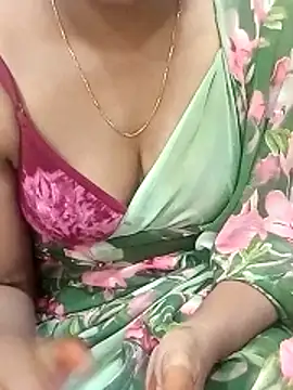 Snapshot of crazysexy_aunty chatting on December 2025 06:02:01 PM crazysexy aunty online show from December 2025 06:02:01 PM