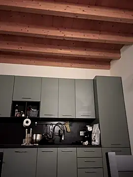 YourSlutQueen online show from December 2025 04:32:02 PM