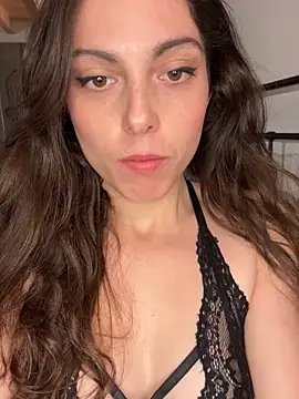 Snapshot of YourSlutQueen chatting on December 2025 04:24:02 PM YourSlutQueen online show from December 2025 04:24:02 PM