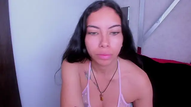 Alana Hotterr online show from December 2025 04:01:01 AM