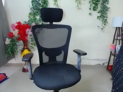 Shy nivi online show from May 2026 01:00:01 PM